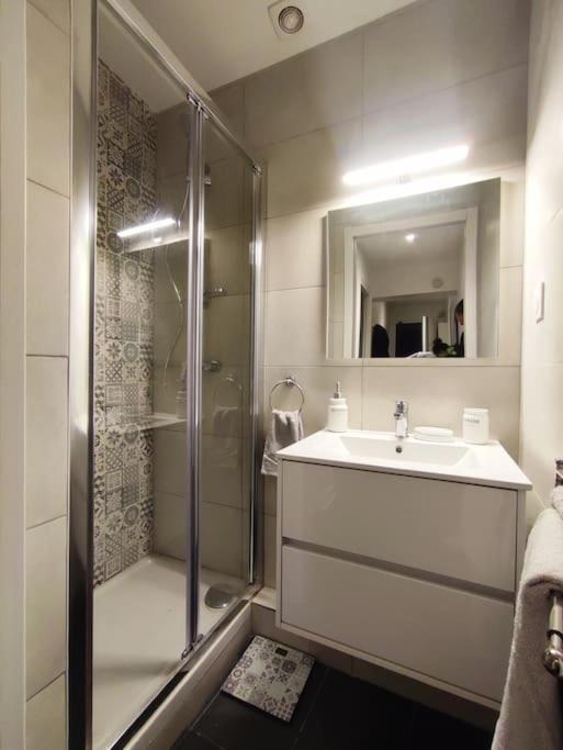Appartement Proche Paris/Metro Asnieres-sur-Seine Bagian luar foto